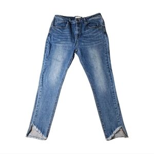 a loves a Skinny Ankle Jeans Size 32
